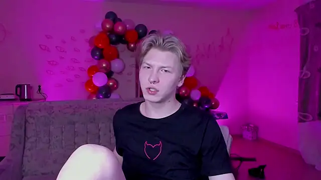 Snapshot of TheMikeSever chatting on January 9, 4:49 pm TheMikeSever online show from January 9, 4:49 pm