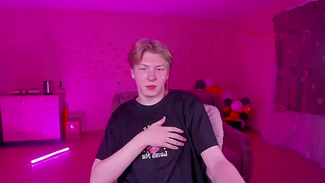 Snapshot of TheMikeSever chatting on January 12, 7:42 pm TheMikeSever online show from January 12, 7:42 pm