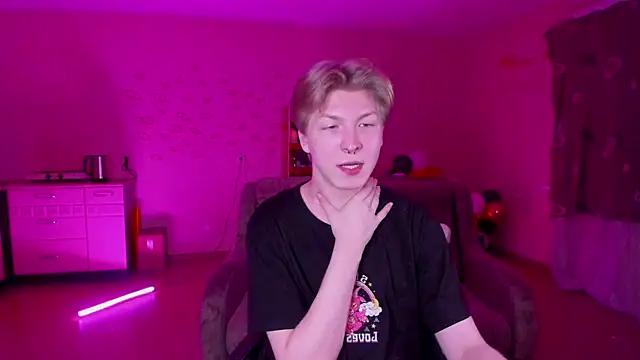 Snapshot of TheMikeSever chatting on January 14, 8:48 pm TheMikeSever online show from January 14, 8:48 pm