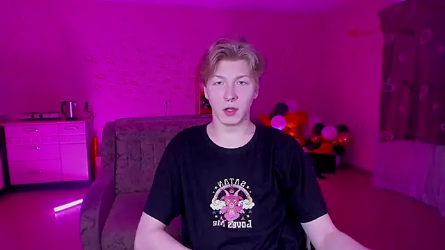 Snapshot of TheMikeSever chatting on January 20, 5:59 pm TheMikeSever online show from January 20, 5:59 pm