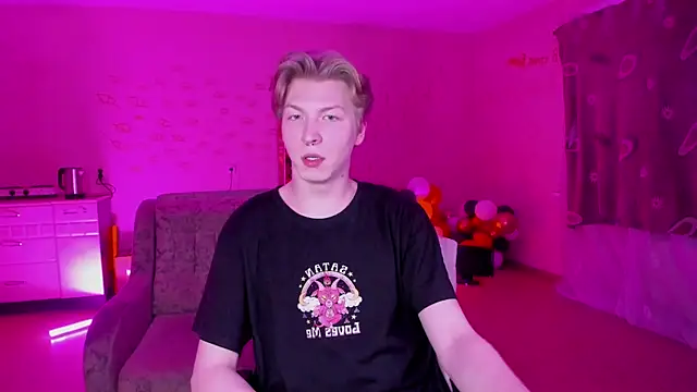 Snapshot of TheMikeSever chatting on January 24, 4:39 pm TheMikeSever online show from January 24, 4:39 pm