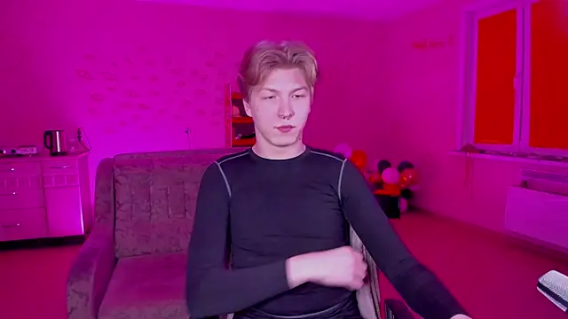 Snapshot of TheMikeSever chatting on February 3, 4:52 pm TheMikeSever online show from February 3, 4:52 pm