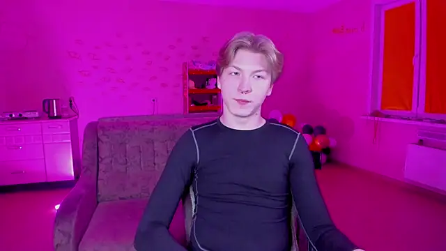 Snapshot of TheMikeSever chatting on February 7, 7:59 pm TheMikeSever online show from February 7, 7:59 pm