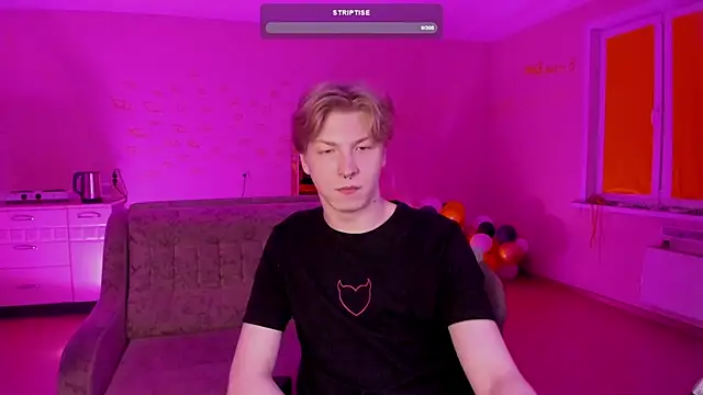 Snapshot of TheMikeSever chatting on February 13, 8:55 pm TheMikeSever online show from February 13, 8:55 pm