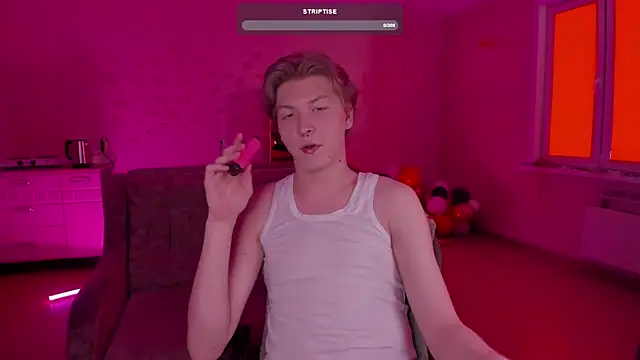 Snapshot of TheMikeSever chatting on February 16, 4:53 am TheMikeSever online show from February 16, 4:53 am