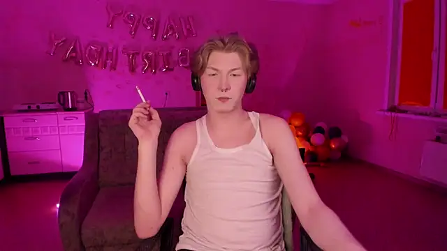 Snapshot of TheMikeSever chatting on February 18, 4:59 pm TheMikeSever online show from February 18, 4:59 pm