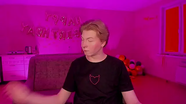 Snapshot of TheMikeSever chatting on February 27, 5:58 pm TheMikeSever online show from February 27, 5:58 pm