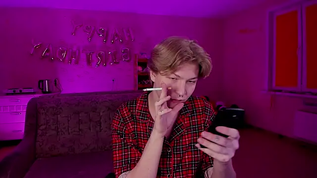 Snapshot of TheMikeSever chatting on March 8, 7:31 pm TheMikeSever online show from March 8, 7:31 pm