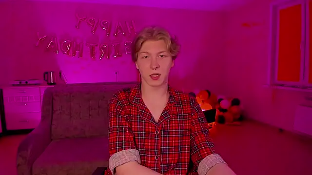 Snapshot of TheMikeSever chatting on March 9, 11:46 pm TheMikeSever online show from March 9, 11:46 pm