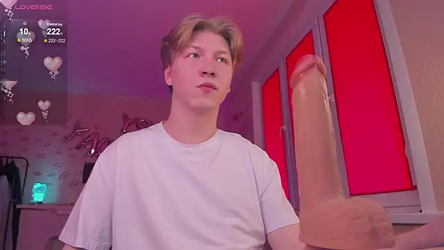 Snapshot of TheMikeSever chatting on September 12, 3:39 am TheMikeSever online show from September 12, 3:39 am