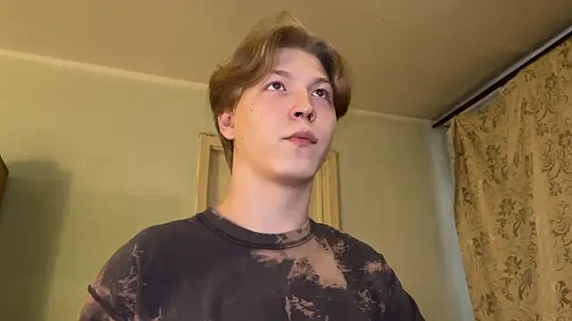 Snapshot of TheMikeSever chatting on September 28, 1:22 am TheMikeSever online show from September 28, 1:22 am