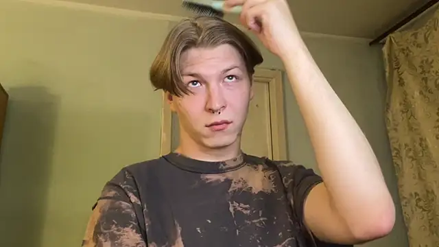 Snapshot of TheMikeSever chatting on October 1, 12:16 am TheMikeSever online show from October 1, 12:16 am