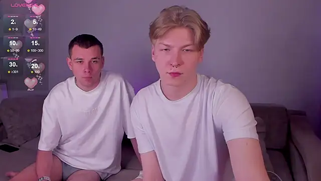 Snapshot of TheMikeSever chatting on October 28, 8:29 am TheMikeSever online show from October 28, 8:29 am