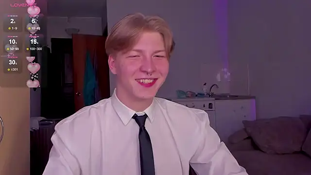 Snapshot of TheMikeSever chatting on November 12, 9:21 am TheMikeSever online show from November 12, 9:21 am