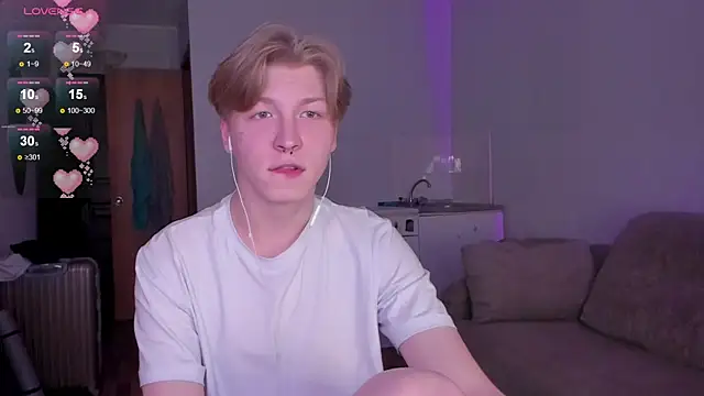 Snapshot of TheMikeSever chatting on December 1, 12:10 pm TheMikeSever online show from December 1, 12:10 pm