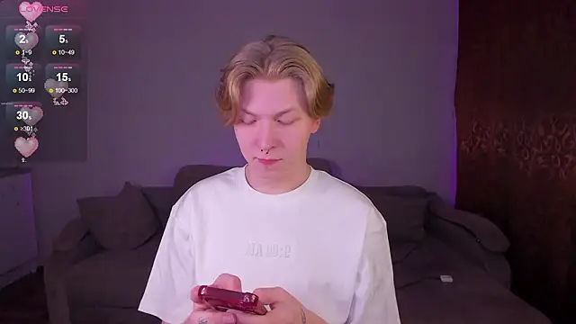 Snapshot of TheMikeSever chatting on February 11, 9:53 pm TheMikeSever online show from February 11, 9:53 pm