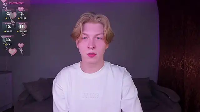 Snapshot of TheMikeSever chatting on February 17, 12:29 am TheMikeSever online show from February 17, 12:29 am