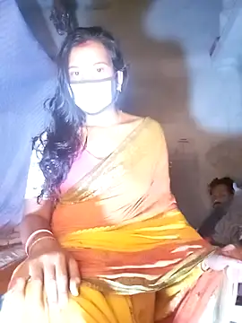 Snapshot of Greenchilli17 chatting on February 19, 1:40 am Greenchilli17 online show from February 19, 1:40 am