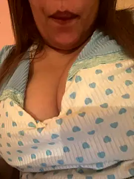 Snapshot of Samarr_9and chatting on December 6, 3:33 pm Samarr 9and online show from December 6, 3:33 pm