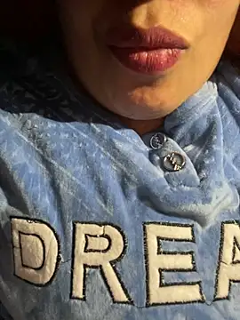 Snapshot of Samarr_9and chatting on March 23, 12:47 am Samarr 9and online show from March 23, 12:47 am