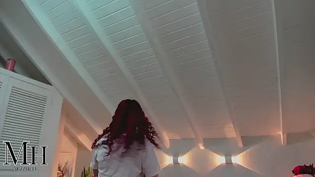 MizzHell online show from April 12, 3:44 am