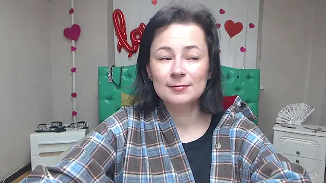 MarieSho online show from April 4, 6:11 am