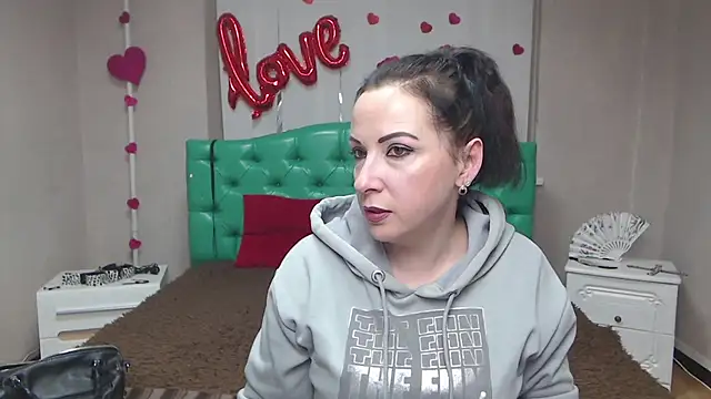 ElizabethSho online show from February 28, 6:20 pm