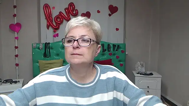 Snapshot of EmiliaGree chatting on September 30, 5:07 pm EmiliaGree online show from September 30, 5:07 pm