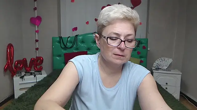 EmiliaGree online show from November 26, 6:09 pm