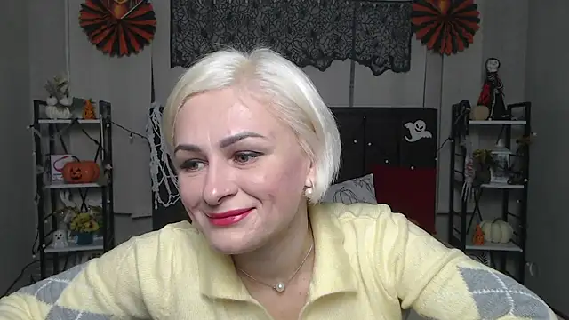 OliviaHorst online show from October 23, 5:29 am