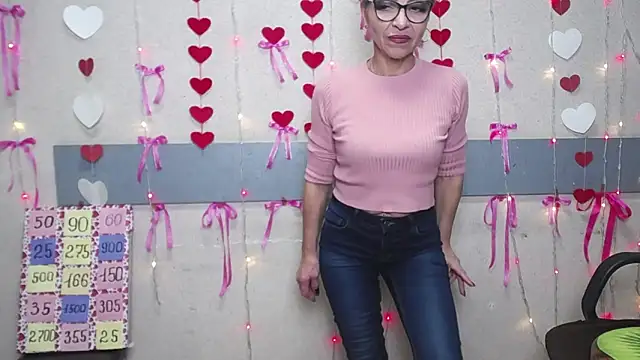 Snapshot of EllaBonito chatting on February 24, 3:53 pm EllaBonito online show from February 24, 3:53 pm