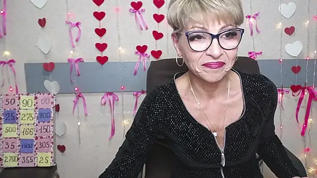 Snapshot of EllaBonito chatting on February 28, 9:36 am EllaBonito online show from February 28, 9:36 am
