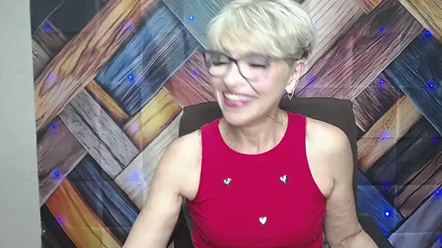 Snapshot of EllaBonito chatting on September 23, 5:21 am EllaBonito online show from September 23, 5:21 am
