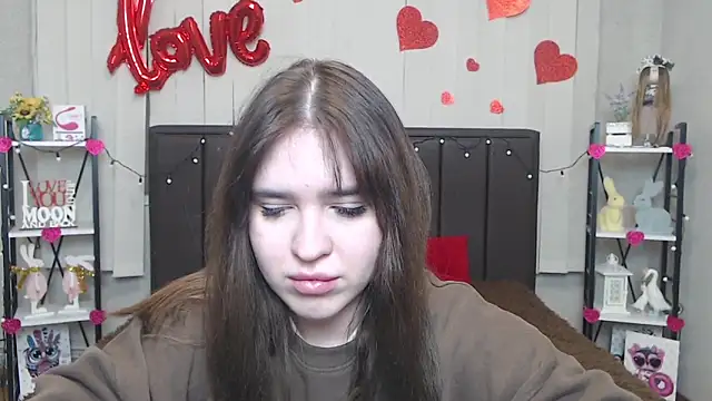 LauraHlot online show from February 13, 10:11 pm