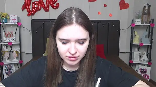 LauraHlot online show from February 18, 12:59 am