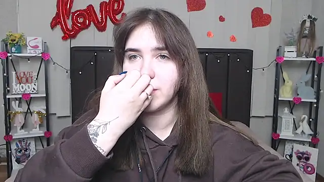 LauraHlot online show from February 25, 3:31 am