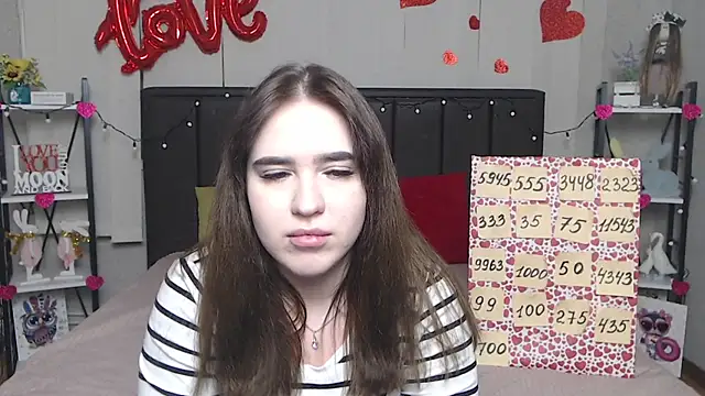 LauraHlot online show from March 13, 9:37 pm