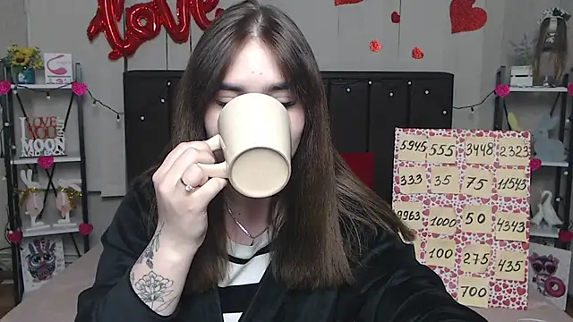 LauraHlot online show from March 16, 9:16 pm