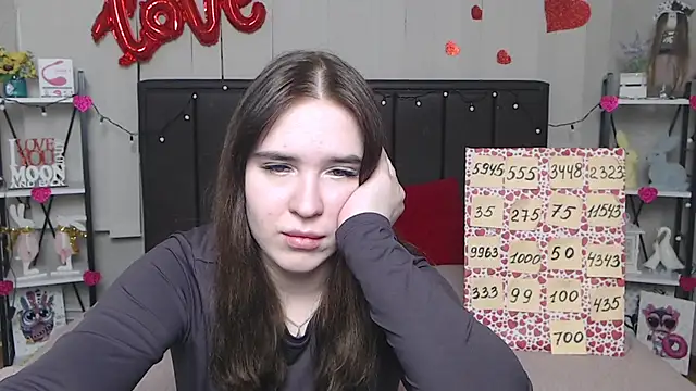 LauraHlot online show from March 21, 4:18 pm