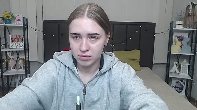 LauraHlot online show from September 26, 5:39 pm