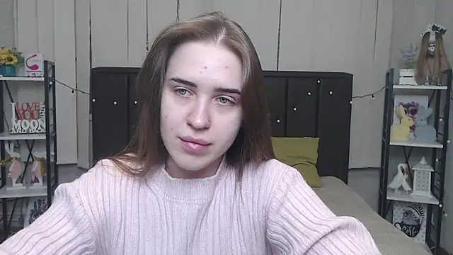 LauraHlot online show from October 2, 5:20 pm