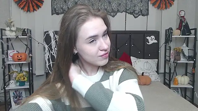 LauraHlot online show from November 7, 6:08 pm