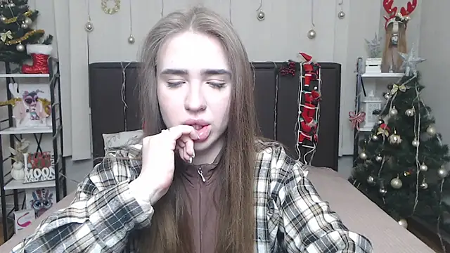 LauraHlot online show from January 10, 6:42 pm