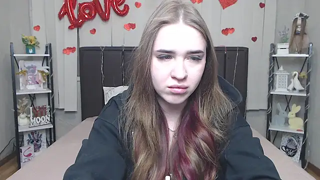 LauraHlot online show from March 5, 6:37 pm