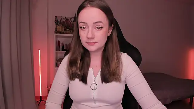 Snapshot of WalkingGirl chatting on January 28, 6:17 pm WalkingGirl online show from January 28, 6:17 pm