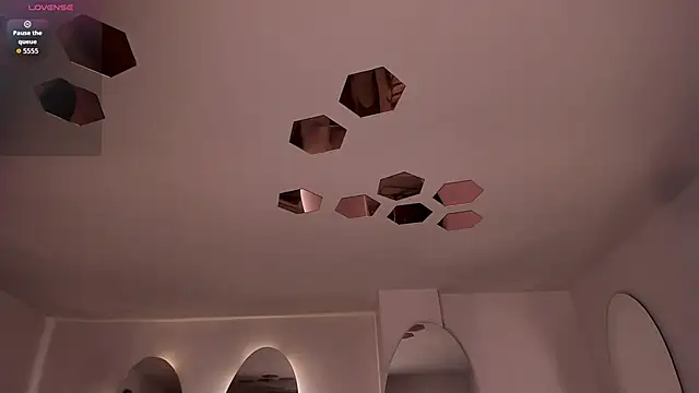 ValeriaVelvet online show from April 6, 12:06 pm