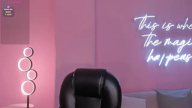 Snapshot of ValeriaVelvet chatting on June 3, 2:33 pm ValeriaVelvet online show from June 3, 2:33 pm