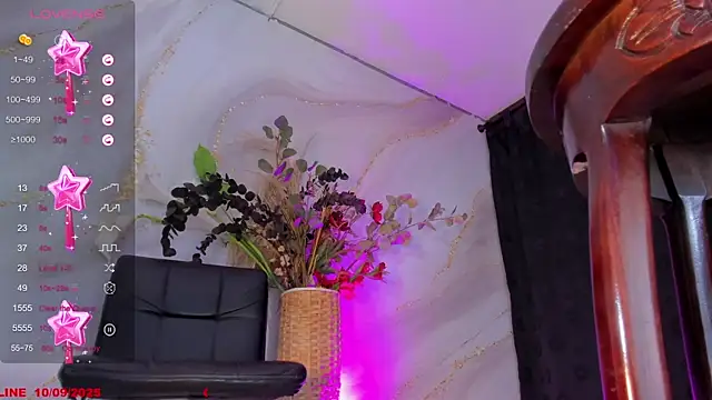 Snapshot of Karla-Ebony chatting on September 10, 1:44 pm Karla-Ebony online show from September 10, 1:44 pm