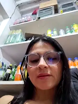 Linda Lars online show from February 9, 2:04 am