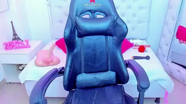 silvana  miller online show from February 8, 7:05 pm